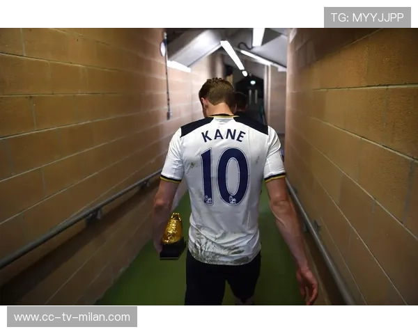 凯恩低平球分向肋部制造威胁，热刺攻势不断升级